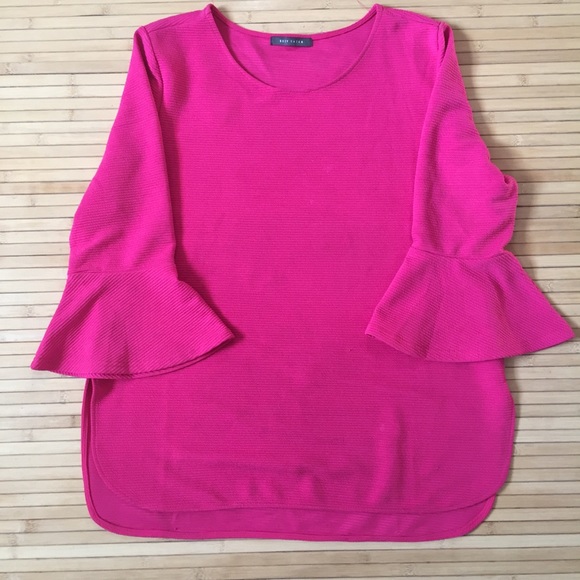 Suzy Shier Tops - 🌈3/20 Suzy Shier hot pink bell sleeves top